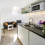 Modern In The Very Location 18 Апартаменты Краков